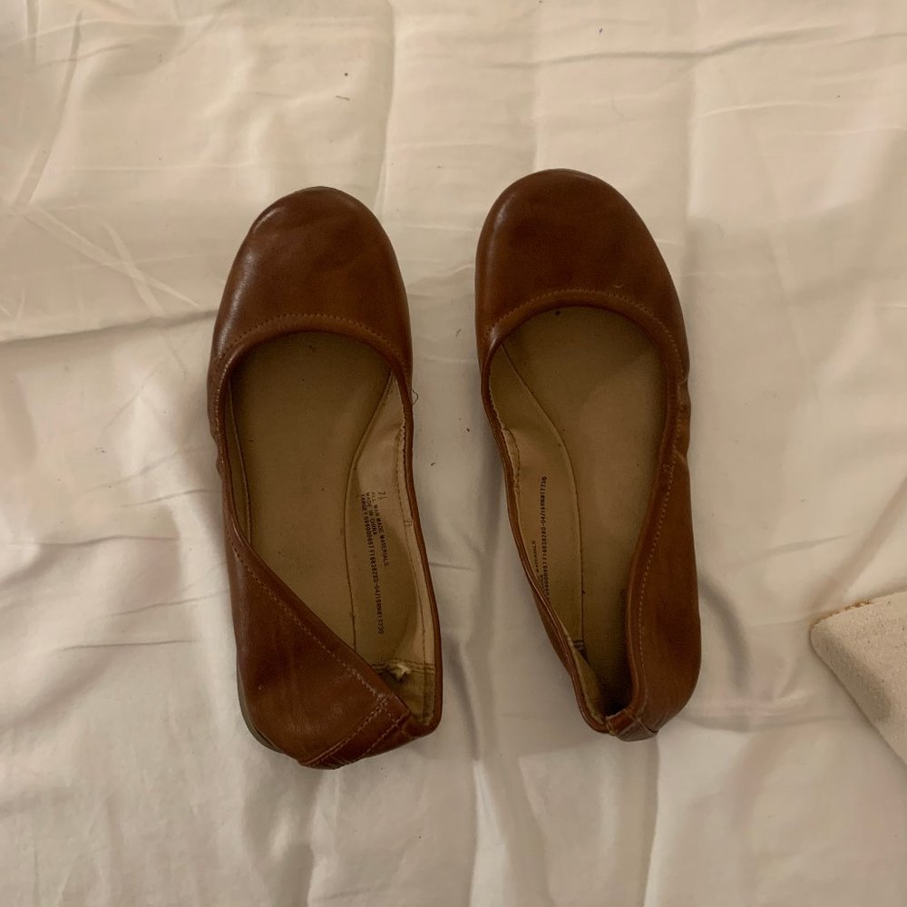 Brown Leather Target Flats